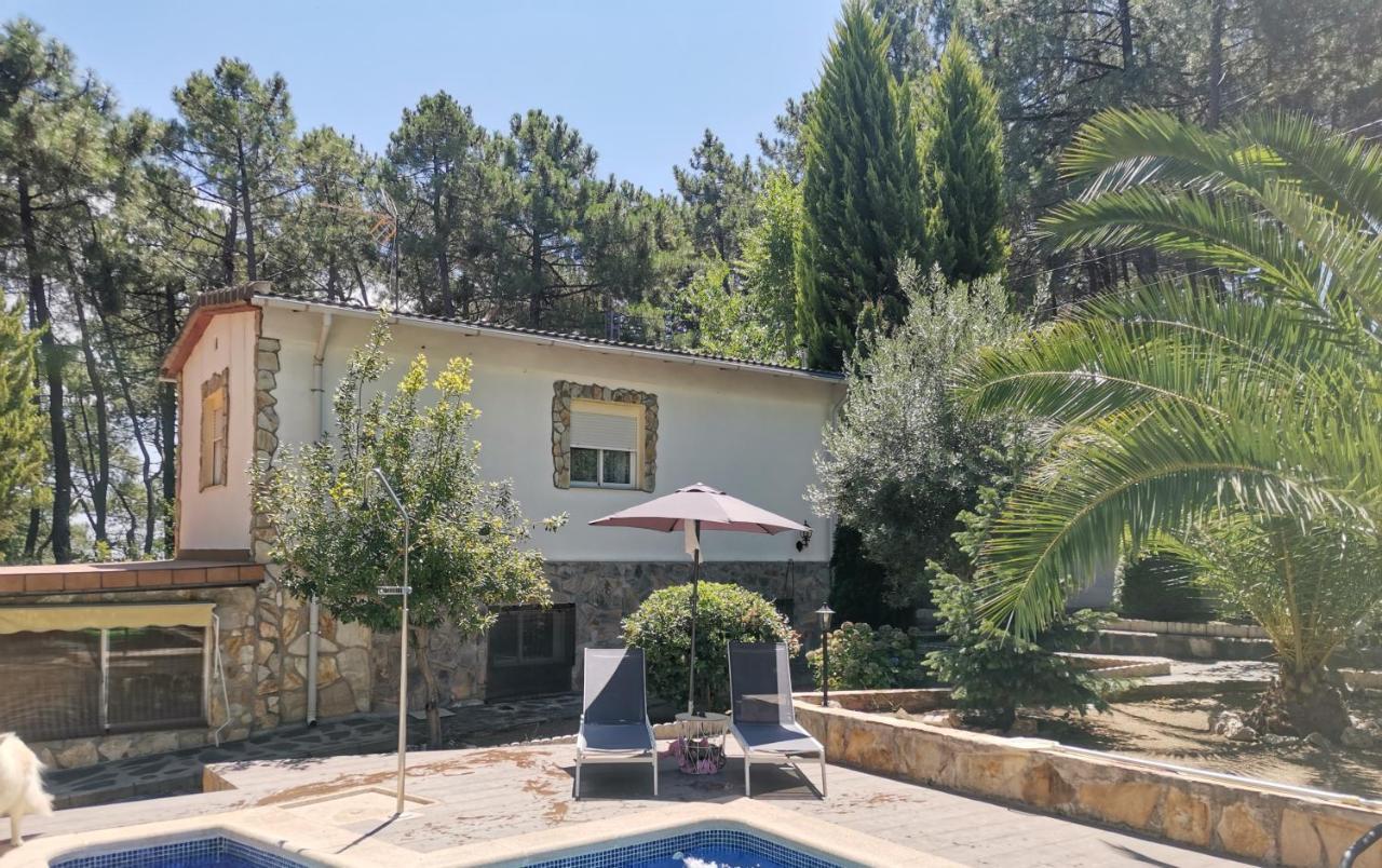 Vila Bonita Casa En El Bosque - El Tiemblo Exteriér fotografie